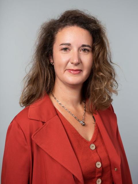 Stéphanie Agamennone -副总裁-沟通